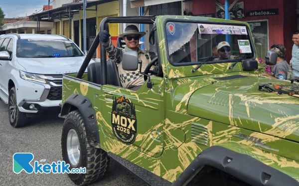 Thumbnail Berita - MOX Overland Explore Lawu Wilis 2025 Resmi Dimulai, Wali Kota Maidi Kendarai Mobil Jeepnya Sendiri