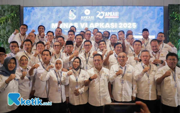 Thumbnail Berita - Munas VI Apkasi Sepakati Bupati Lahat Bursah Zarnubi Ketua Umum, Bupati Bandung Dadang Supriatna Ketua Harian