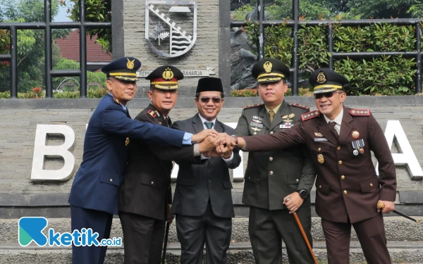 Thumbnail Berita - Bupati Bandung Paparkan Capaian Prestasi Nasional dari Program 100 Hari Kerja