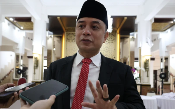 Thumbnail Wali Kota Surabaya Komitmen Terapkan Nilai-nilai Pancasila pada Pelayanan Publik