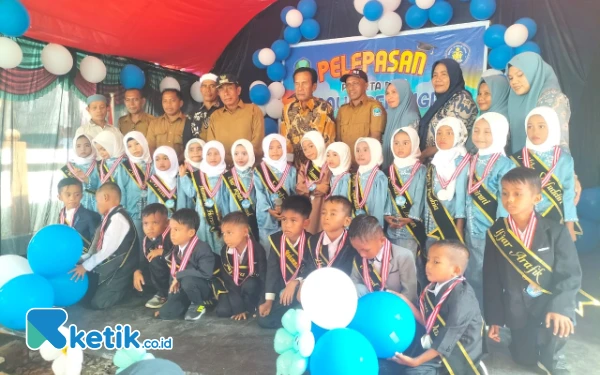 Thumbnail Berita - Paud Pelangi Desa Sambiki Halmahera Selatan Lepas 25 Siswa ke Jenjang Pendidikan SD