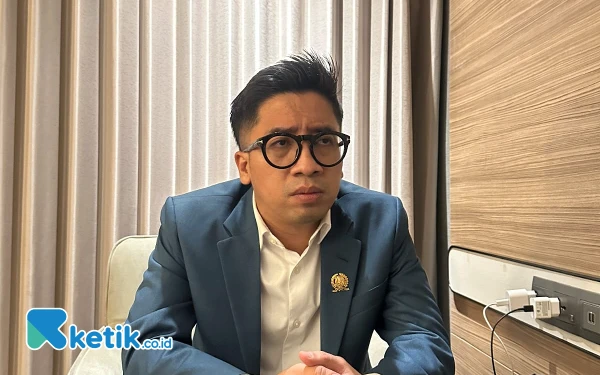 Thumbnail Berita - Kapal Feri PT DDU Kembali Alami Gangguan di Perairan Sapudi, DPRD Jatim Desak Pergantian Armada