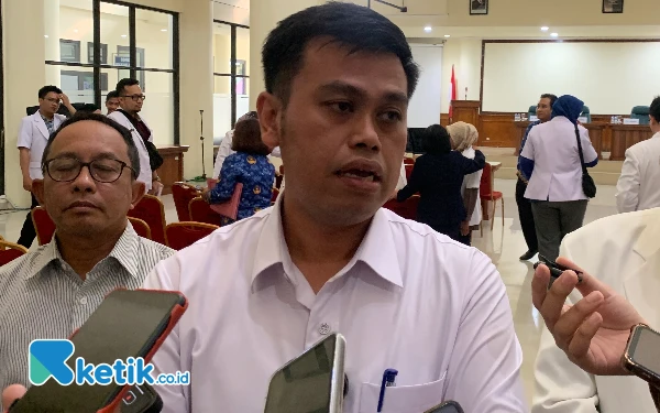 Thumbnail Wali Kota Blitar Luruskan Polemik Tarif Parkir Wisata yang Viral di Media Sosial