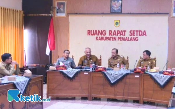 Thumbnail Berita - Tangani Banjir Rob, Pemkab Pemalang dan Pemprov Jateng Sepakat Akselerasi Infrastruktur Pesisir