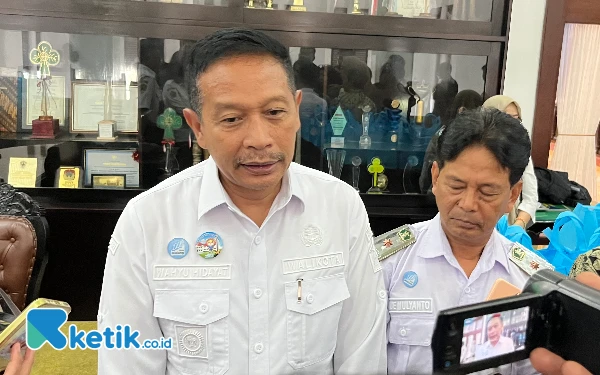 Thumbnail Wahyu Hidayat Tegur Camat dan Lurah yang Bandel Tak Segera Pasang Umbul-Umbul Porprov Jatim 2025