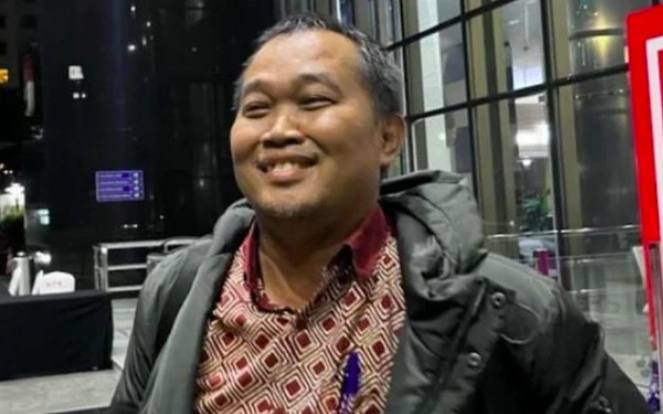 Thumbnail Penetapan Tersangka Korupsi Dana CSR BI Lambat, MAKI Bakal Laporkan Pimpinan KPK ke Dewas