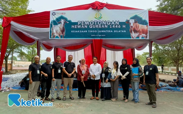 Thumbnail Berita - Kejati Sumsel Gelar Pemotongan Hewan Kurban, Perkuat Kepedulian Sosial di lduladha 1446 H