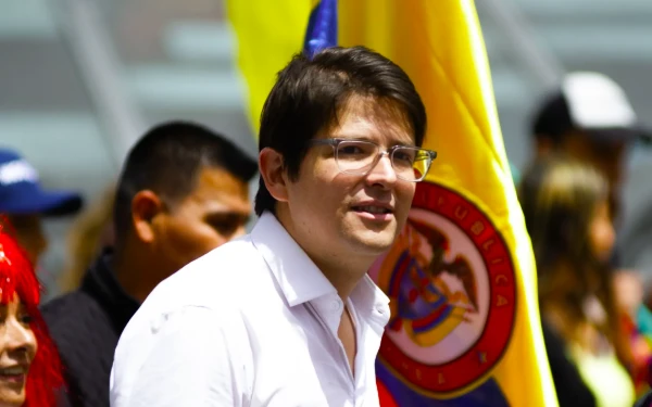 Thumbnail Berita - Ngeri! Kandidat Capres Kolombia Ditembak di Kepala Tiga Kali saat Pidato