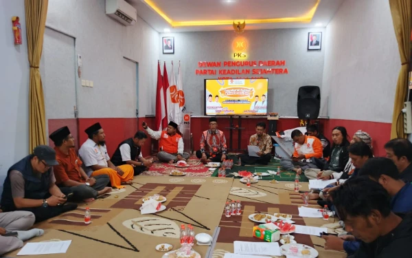 Thumbnail DPD PKS Kota Malang Sebarkan 11.223 Paket Kurban kepada Masyarakat