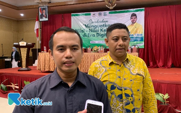 Thumbnail Bentengi Keluarga dari Gempuran Digital, Jairi Irawan Ajak Kader Posyandu Blitar Kembali ke Nilai-Nilai Dasar