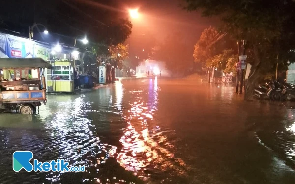 Thumbnail Berita - Balongpanggang, Benjeng - Gresik Kembali Dikepung Banjir, Rekor Terbesar Luapan Kali Lamong