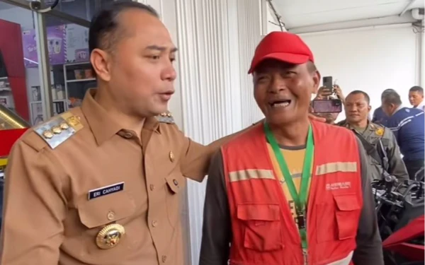 Razia Jukir Liar Surabaya Memanas! Eri Cahyadi Minta Minimarket Tak Bikin Gaduh Atau Pilih Ditutup