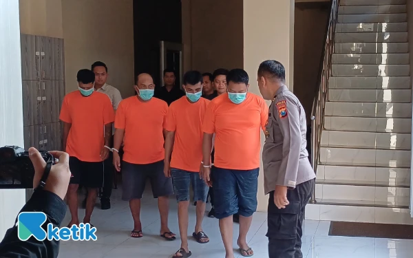Polda Jatim Tangkap 4 Tersangka Pengoplos LPG Subsidi, Rugikan Negara hingga Ratusan Juta