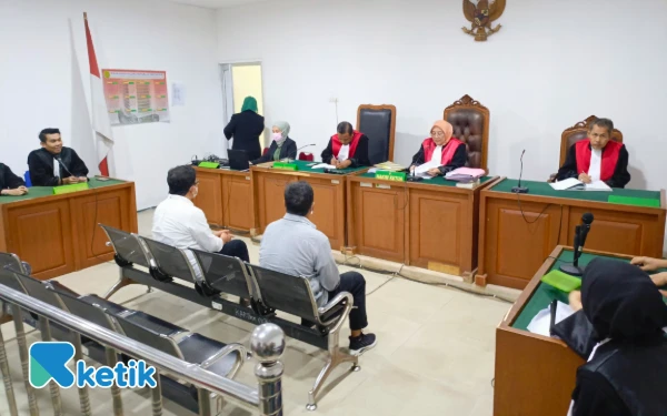 Thumbnail Berita - Jeritan Pledoi! Dirut CV MPL Mohon Dibebaskan dari Dakwaan Korupsi Jalan Kuang Dalam - Ogan Ilir