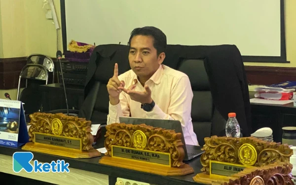 Thumbnail Berita - DPRD Surabaya Ungkap 860 Gerai Toko Modern Hanya 30 yang Berizin Parkir Resmi