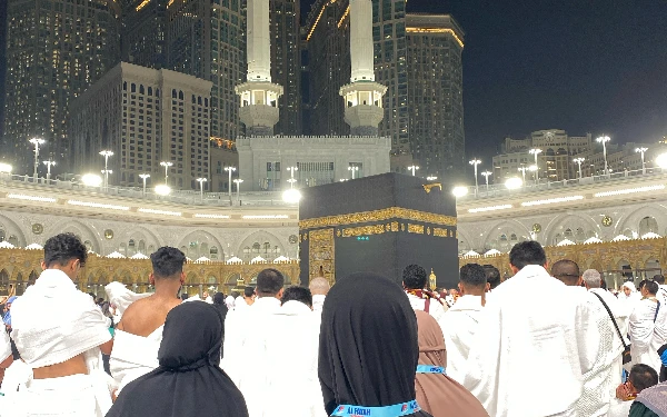 Thumbnail Berita - Kisah Kepulangan Jemaah Haji Bondowoso: dari Panas Mekkah ke Hangatnya Tanah Air