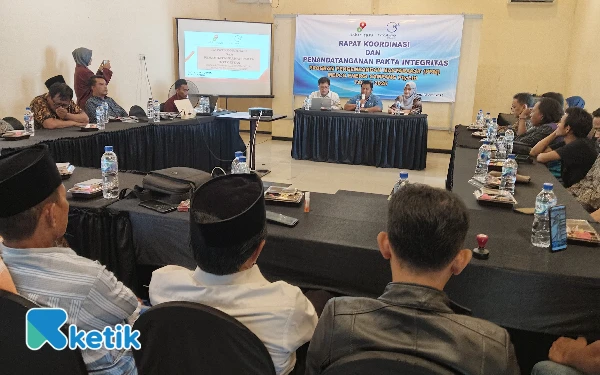 Thumbnail Berita - SKK Migas-Medco Energi Sampang Teken Pakta Integritas untuk Transparansi Program CSR