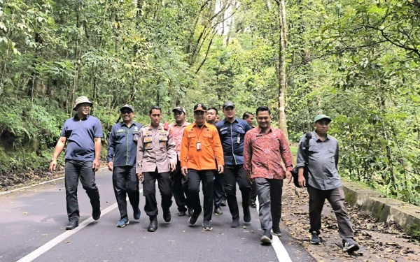 Akhirnya Jalur Pacet-Cangar Dibuka 24 Jam!  Ini yang Berubah Setelah Tragedi Longsor