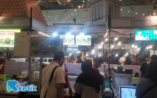 Thumbnail Berita - Kangen Bandung? Mie Kocok Marika Hadirkan Cita Rasa Autentik di Grand City Mall Surabaya