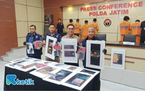 Polda Jatim Tangkap Admin dan Member Grup Gay dari Surabaya
