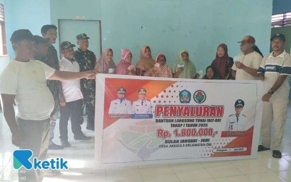 Thumbnail Pemdes Akegula Halmahera Selatan Salur BLT Gaji dan Insentif Tahap I 2025