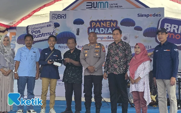 Thumbnail Berita - Panen Hadiah Simpedes Semester II 2024, BRI Sampang Tebar Rezeki untuk Ratusan Nasabah