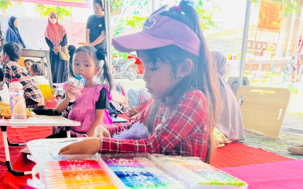 Serunya Lomba Mewarnai di Jember: 6 Anak Difabel Ikut Berkompetisi dalam Semangat Inklusi