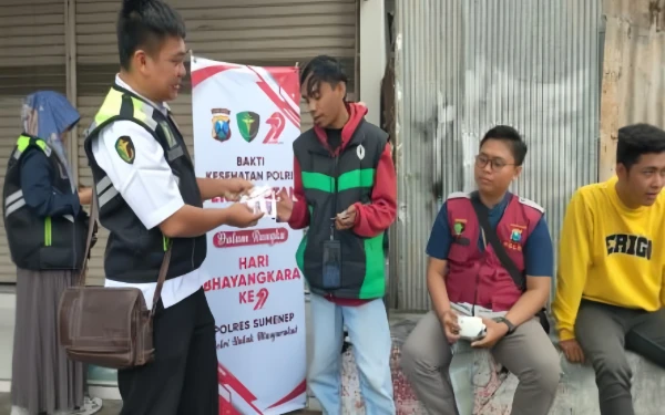 Polres Sumenep Peduli Kesehatan Driver Ojol! Layanan Kesehatan Gratis Sambut HUT Bhayangkara ke-79