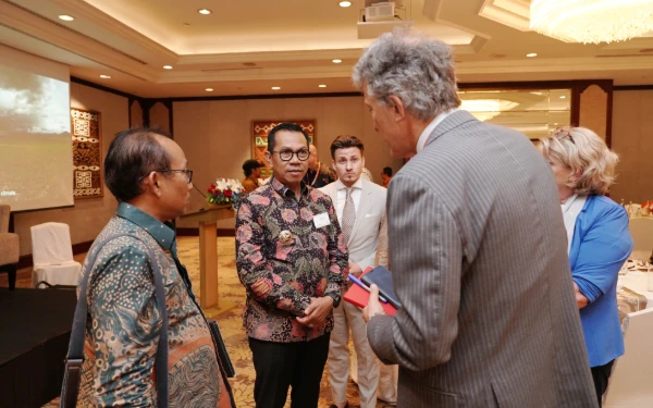 Thumbnail Berita - Wali Kota Nurochman Jajaki Potensi Kerja Sama Hortikultura dengan Belanda