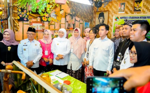 Gubernur Khofifah: Bazar Blitar Djadoel Wadah Interaksi Ekonomi Rakyat dan Pelestari Warisan Budaya
