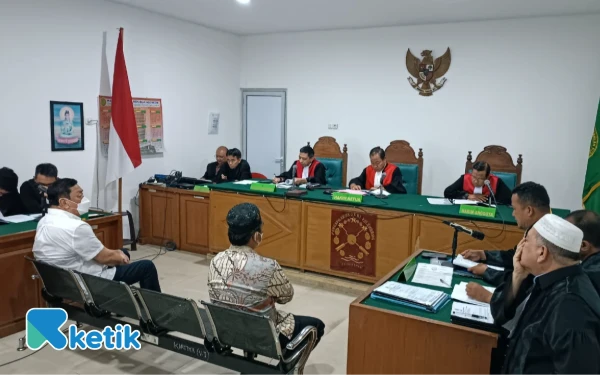 Thumbnail Berita - Sidang Korupsi Izin Sawit Musi Rawas: Terdakwa Ajukan Eksepsi, Ungkap Adanya Permintaan Uang Selama Penyidikan