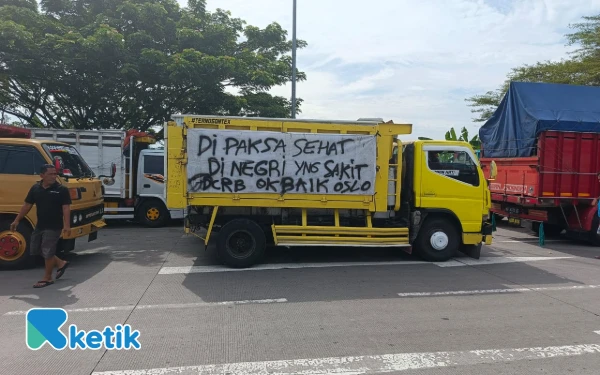 Thumbnail Berita - Desak Hentikan ODOL dan Brantas Pungli, Sopir Truk Madiun Raya Turun Jalan Dukung GSJT