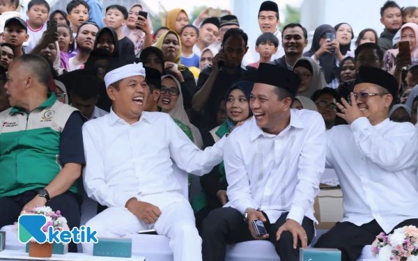 Thumbnail Berita - Bupati Bandung Jelaskan Soal Program Magrib Mengaji dan Barak Militer