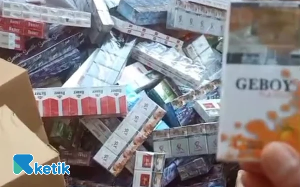 Thumbnail Berita - 385.200 Batang Rokok Ilegal Dilimpahkan ke Bea Cukai Madura, Pemilik Masih Jadi Misteri