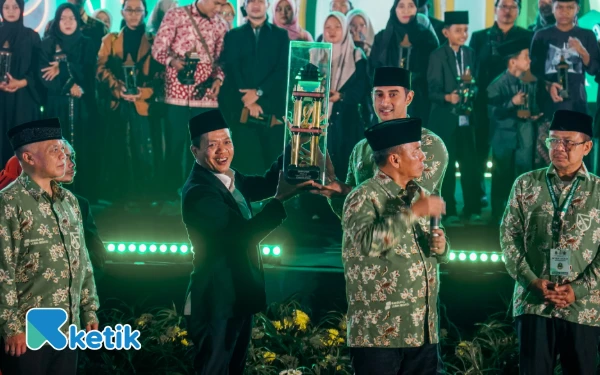 Thumbnail Berita - Raih 571 Poin, Kabupaten Bandung Juara Umum MTQH XXXIX Jabar
