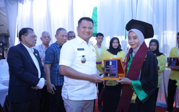 Wakil Bupati Asahan Hadiri Wisuda Sarjana dan Pascasarjana Universitas Asahan