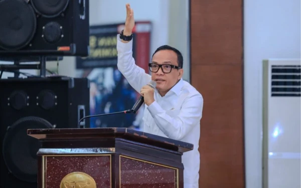 Thumbnail Profil Wamenaker RI Immanuel Ebenezer, Aktivis Sosial yang Kini Jadi 'Tukang Dobrak' Kabinet Prabowo