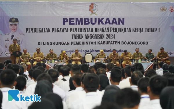 Thumbnail Berita - Pembekalan PPPK, Bupati Bojonegoro Tekankan Profesionalisme dan Loyalitas ASN