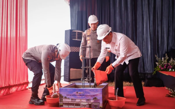 Kapolri dan Gubernur Jateng Resmikan Pembangunan 24 Gedung SPPG untuk Dukung Program Makan Bergizi Gratis