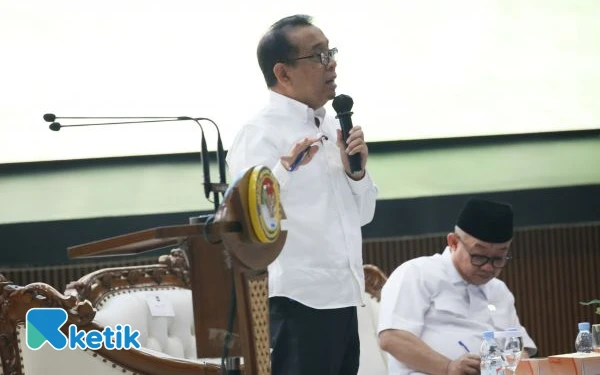 Thumbnail Berita - Retret Gelombang II, Menko PMK Ajak Kepala Daerah Kembangkan SDM