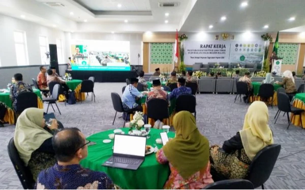 Thumbnail Berita - Rektor PTN Se-Jatim Kumpul di UIN Malang, Saksikan Kemegahan Kampus 3 di Kota Batu