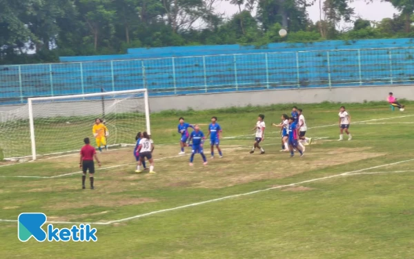 Thumbnail Berita - ‎Final Sepak Bola Putri Porprov IX Jatim Pertandingkan Derby Tuan Rumah   ‎