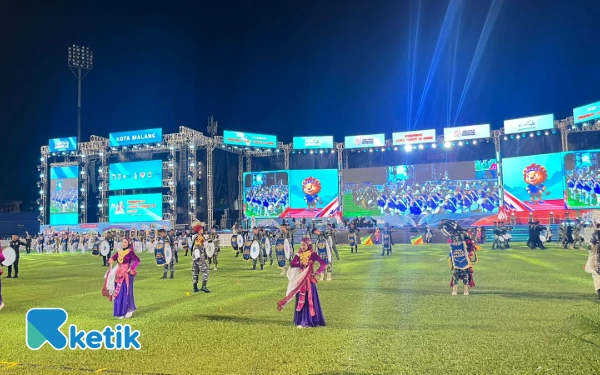 Thumbnail Kolaborasi Shalawat dan Marching Band, Jala Swara Madani Curi Perhatian di Pembukaan Porprov Jatim 2025