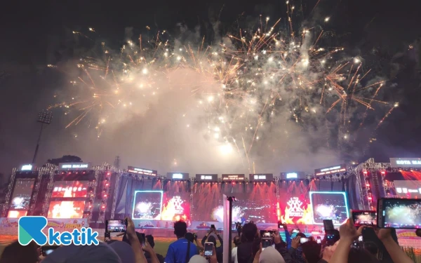 Fireworks Musical dan Gilga Tutup Rangkaian Opening Ceremony Porprov IX Jatim 2025
