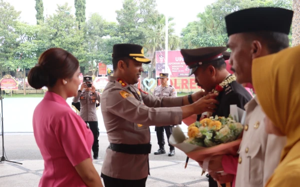 Thumbnail Berita - ‎Kapolres Batu Titip Pesan Jaga Tali Silaturahmi Kepada Anggota Purna Tugas