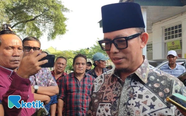 Thumbnail Berita - Bupati OKU Teddy Mailwansyah Bersaksi di Sidang Korupsi Pokir PUPR, Mengaku Baru Tahu Suap Setelah OTT KPK