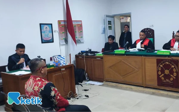 Thumbnail Berita - Korupsi Dana Desa, Kades Lubuk Mas Dituntut 5,5 Tahun Penjara dan Denda Rp 1 Miliar