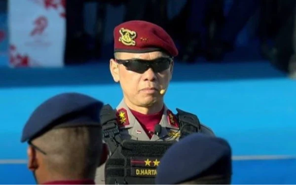 Thumbnail Mengenal Sosok Irjen Dadang, Komandan Upacara Hari Bhayangkara yang Dipuji Prabowo