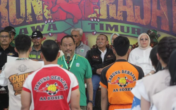 Thumbnail Berita - Istimewa! Sang Pendiri Tarung Derajat Hadiri Laga Perdana di Porprov IX, Ketua Kodrat Jatim Terharu