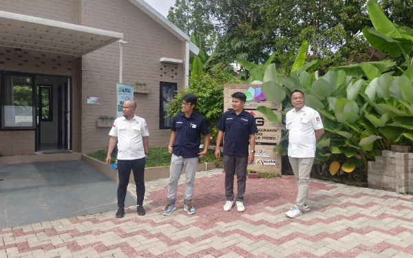 Thumbnail Berita - Pansus Hunian Layak DPRD Surabaya Cari Referensi Rumah Murah di Kendal